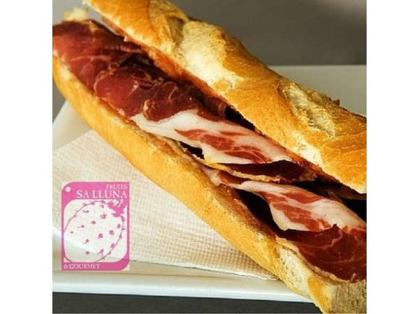 Bocadillo de jamón pata negra